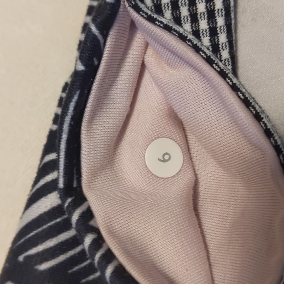 Lululemon Wunder Under Crop II - Picture 8 of 8